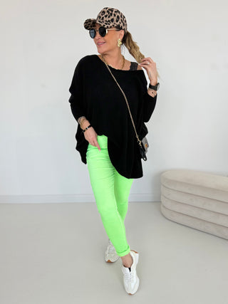 Feinstrickpullover in Schwarz mit Rundhals-Ausschnitt