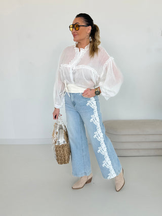 Blusa con volant 2601171