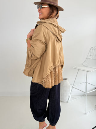 Jacke in Camel. Für Damen in Einheitsgröße 36-42 - Levelone GmbH & Co. KG